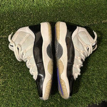 Load image into Gallery viewer, Size 7Y - Kids Jordan 11 Retro High Concord (GS)
