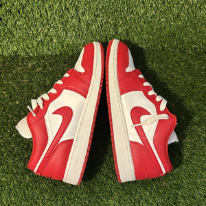 Size 6.5 (GS) - Kids Jordan 1 Low Gym Red - 553560-611