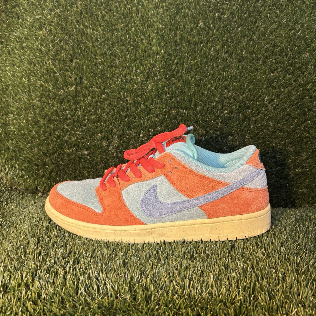 Size 9.5 - Nike Dunk SB Low Orange Emerald Rise