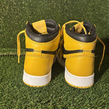 Load image into Gallery viewer, Size 7Y- Kids Jordan 1 Retro OG High Pollen
