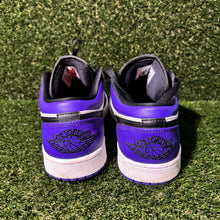 Load image into Gallery viewer, Size 9 - Air Jordan 1 Low Court Purple
