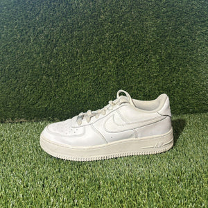 Size 6.5 (GS) - Kids Nike Air Force 1 LE Low Triple White