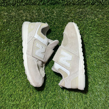 Load image into Gallery viewer, Size 10C - Kids New Balance 574 NEW-B Hook &amp; Loop NW574FOG
