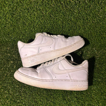 Load image into Gallery viewer, Size 7 - Nike Air Force 1 &#39;07 White Women’s
