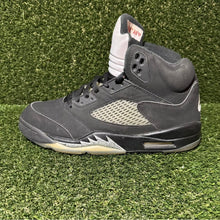 Load image into Gallery viewer, Size 11 - Jordan 5 OG Mid Metallic Silver
