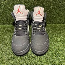 Load image into Gallery viewer, Size 11 - Jordan 5 OG Mid Metallic Silver
