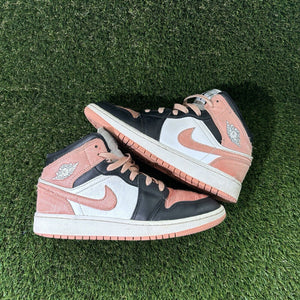 Size 5Y - Kids Jordan 1 Mid Pink Rose Gold DM9077-108