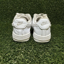 Load image into Gallery viewer, Size 12 (PS) - Nike Force 1 LE Low Triple White Kids
