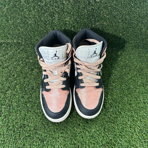 Size 5Y - Kids Jordan 1 Mid Pink Rose Gold DM9077-108