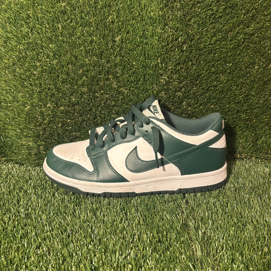 Size 7Y - Nike Dunk Low Michigan State Kids - CW1590-102