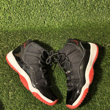 Load image into Gallery viewer, Size 7 - Kids Jordan 11 Retro Bred 2019 (GS)
