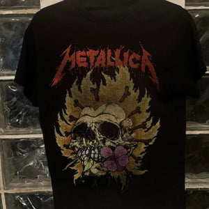 Metallica skull flower graphic tee