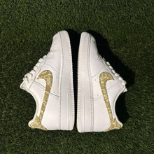 Load image into Gallery viewer, Size 8.5 - Nike Air Force 1 &#39;07 Essential Barely Paisley Women’s
